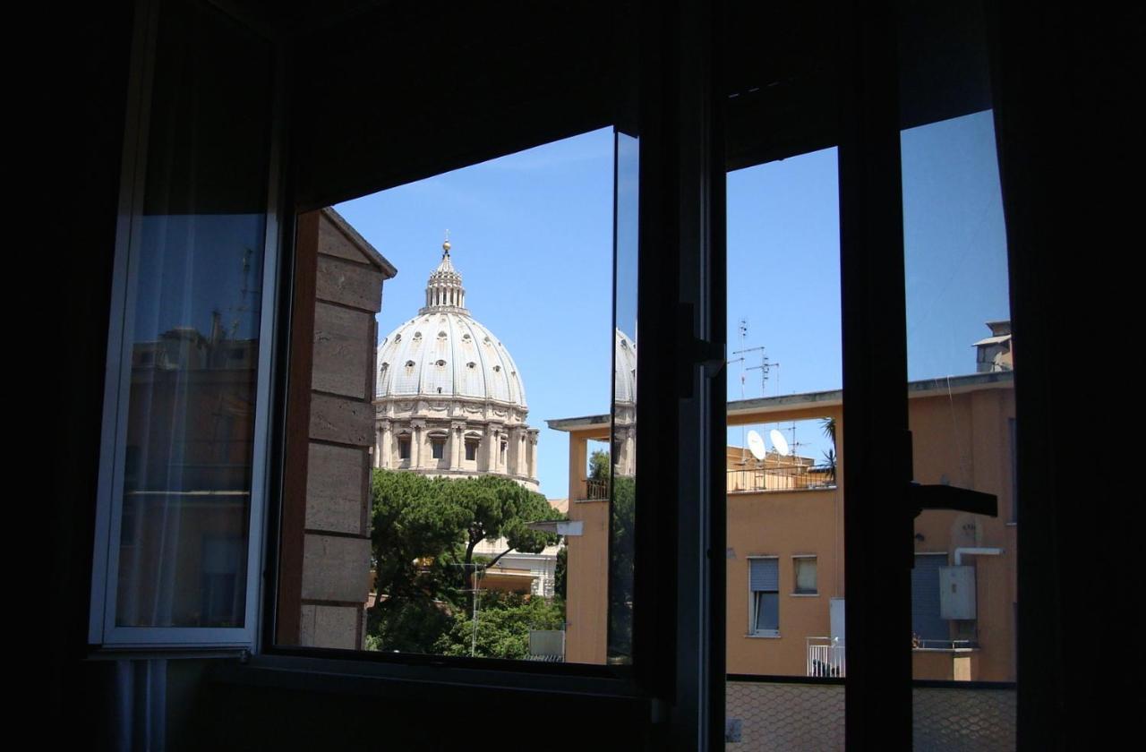 Vatican Balcony Roma Exterior foto